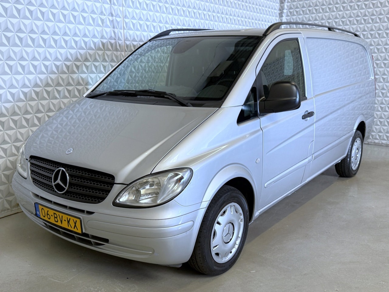 Mercedes-Benz Vito - 109 CDI 320 Airco / 1e EIGENAAR! 129.000km (2005) - AutoWereld.nl