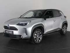 Toyota Yaris Cross - 1.5 HYBRID DYNAMIC BITONE SILVERLINE GARANTIE 2035 NAVIGATIE . STUUR EN STOEL VERWARMING .