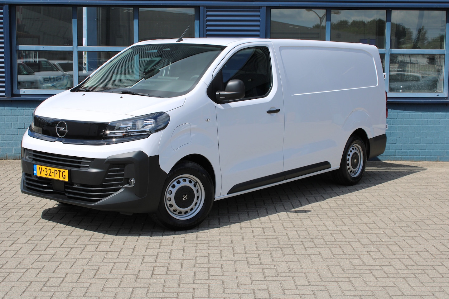 Opel Vivaro Electric - Standaard - | Elektrisch bedienbare en verwarmde buitenspiegels | Multi-mode toggle (ECO, - AutoWereld.nl