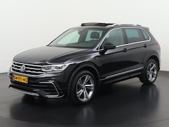 Volkswagen Tiguan - 1.4 TSI eHybrid R-Line | DCC Adaptief | Trekhaak | Panoramadak | Zondag Open