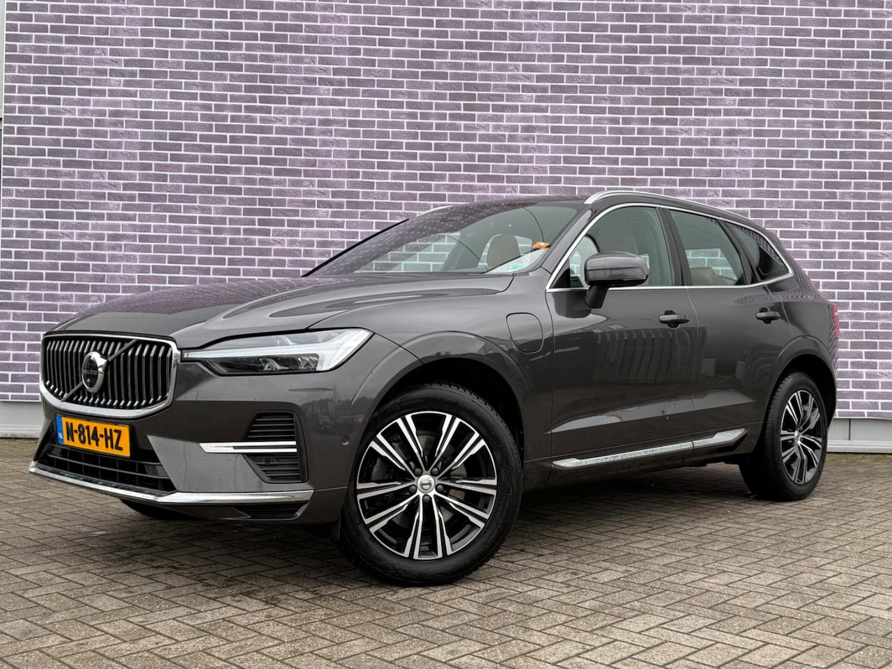 Volvo XC60 - 2.0 T6 Plug-in hybrid AWD Inscription Exclusive | PHEV | Trekhaak | Nappaleder | Stoelvent - AutoWereld.nl