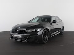 BMW 5-serie Touring - 530d xDrive M Sport > Pano.schuif/Head-up/19inch/Shadow-Line/Trekhaak