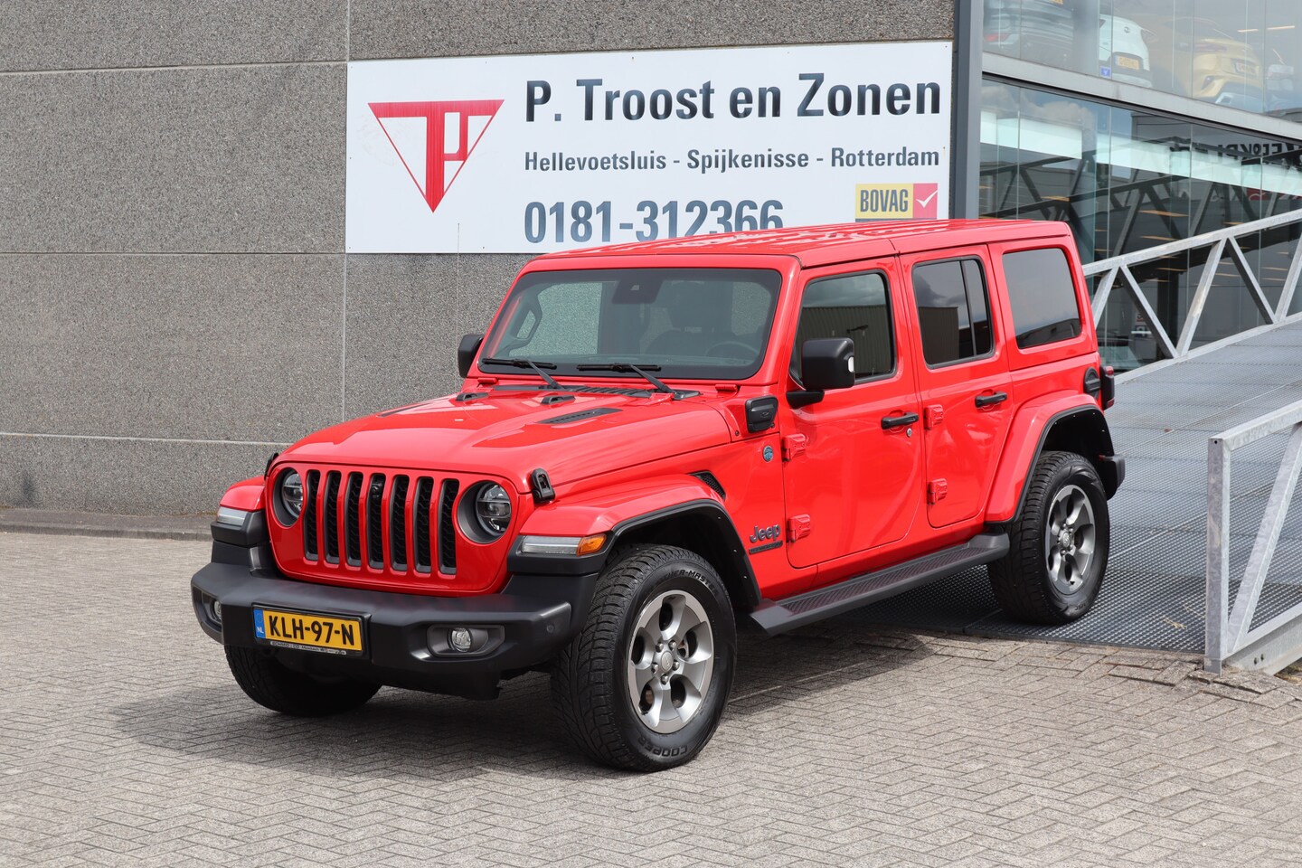 Jeep Wrangler Unlimited - 4xe 380 Sahara Camera voor + achter/Apple carplay/Stoelverwarming/Stuurverwarming/Lederen - AutoWereld.nl