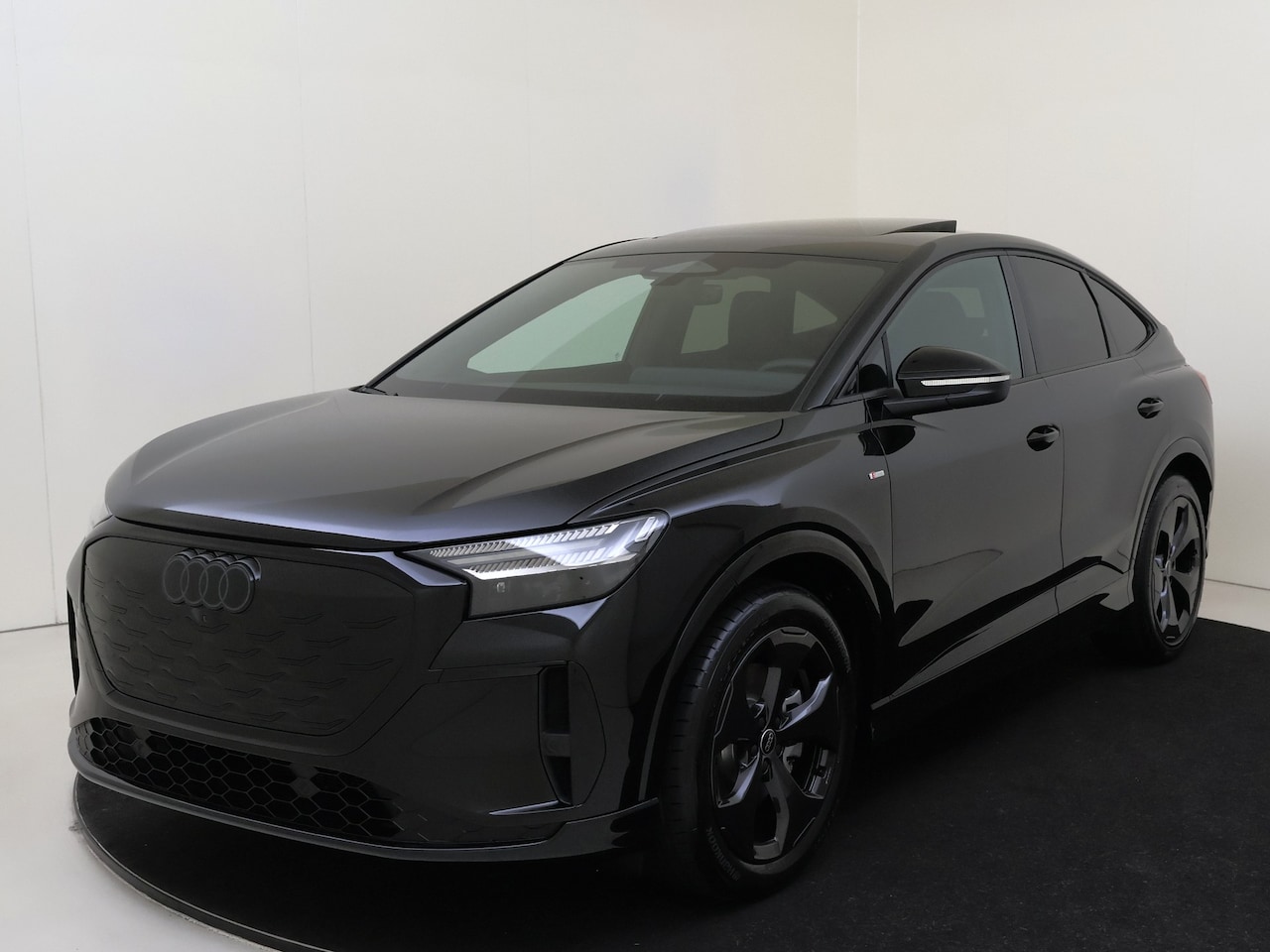 Audi Q4 Sportback e-tron - Performance S Edition 286pk - AutoWereld.nl