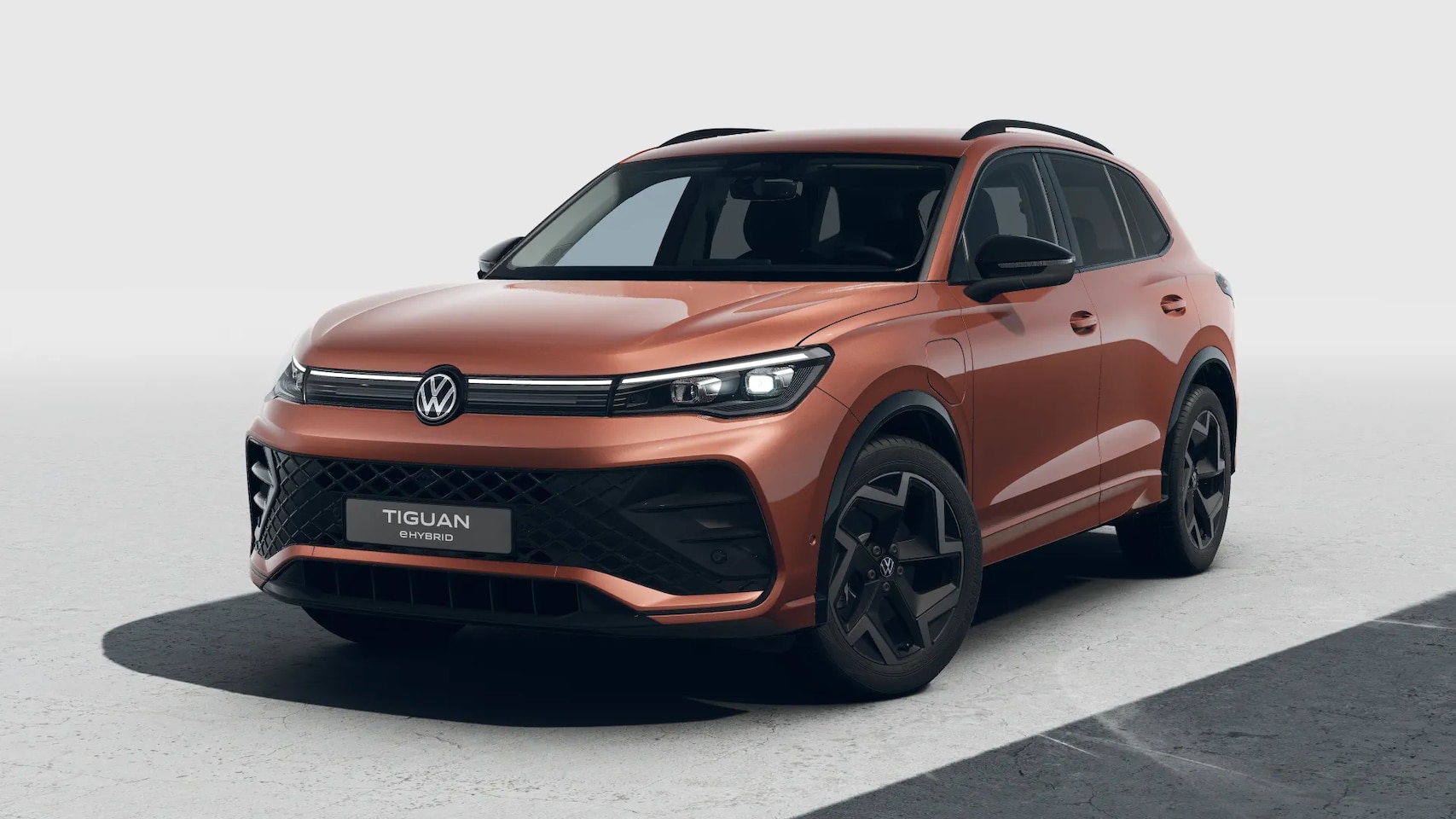 Volkswagen Tiguan - Edition 20 | 30,5 cm display met 2D en 3D weergave | Automatische afstandsregeling (Adapti - AutoWereld.nl