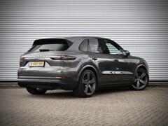 Porsche Cayenne - 3.0 E-Hybrid | SOH 87% | Panodak | Sport Chrono | Luchtvering |
