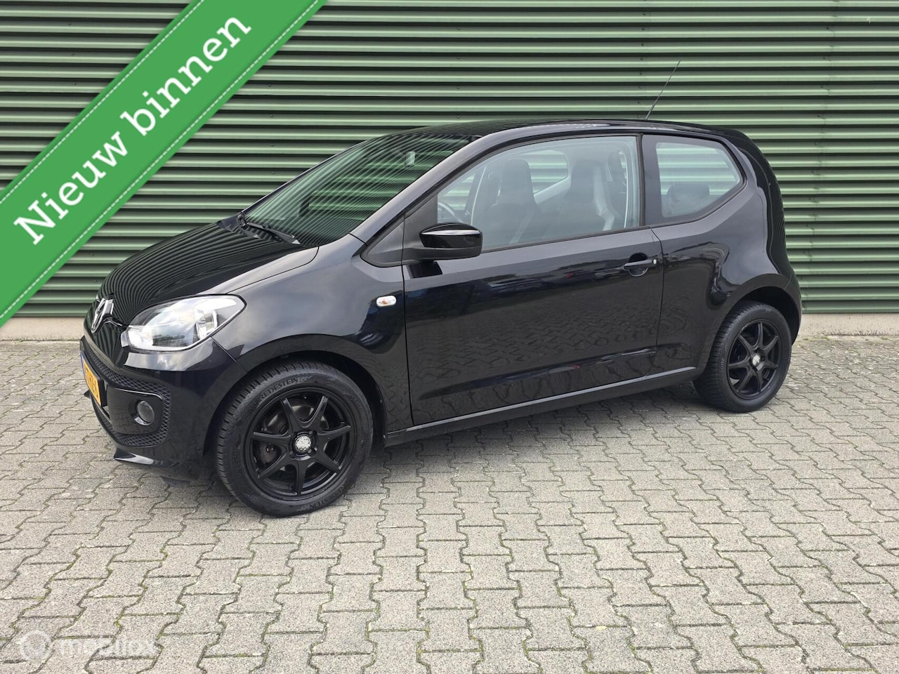 Volkswagen Up! - 1.0 high up! Black|Airco|2x Sleutel| - AutoWereld.nl