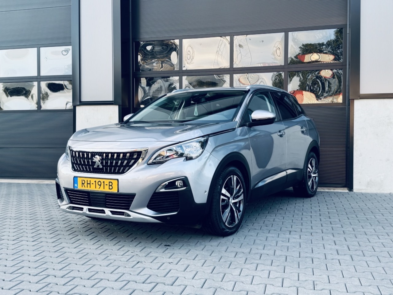Peugeot 3008 - 1.2 Allure | NIEUWSTAAT | Dealer | Vol optie | AUTOMAAT | NAP | - AutoWereld.nl