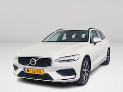 Volvo V60 - B3 Momentum Advantage | Parkeercamera | Stoel- en Stuurverwarming | Cruise control | Trekh