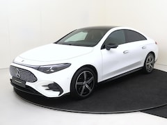 Mercedes-Benz CLA-Klasse - 200 Business Solution AMG 58 kWh Nightpakket - Carplay - Dodehoek Assistent - Sfeerverlich