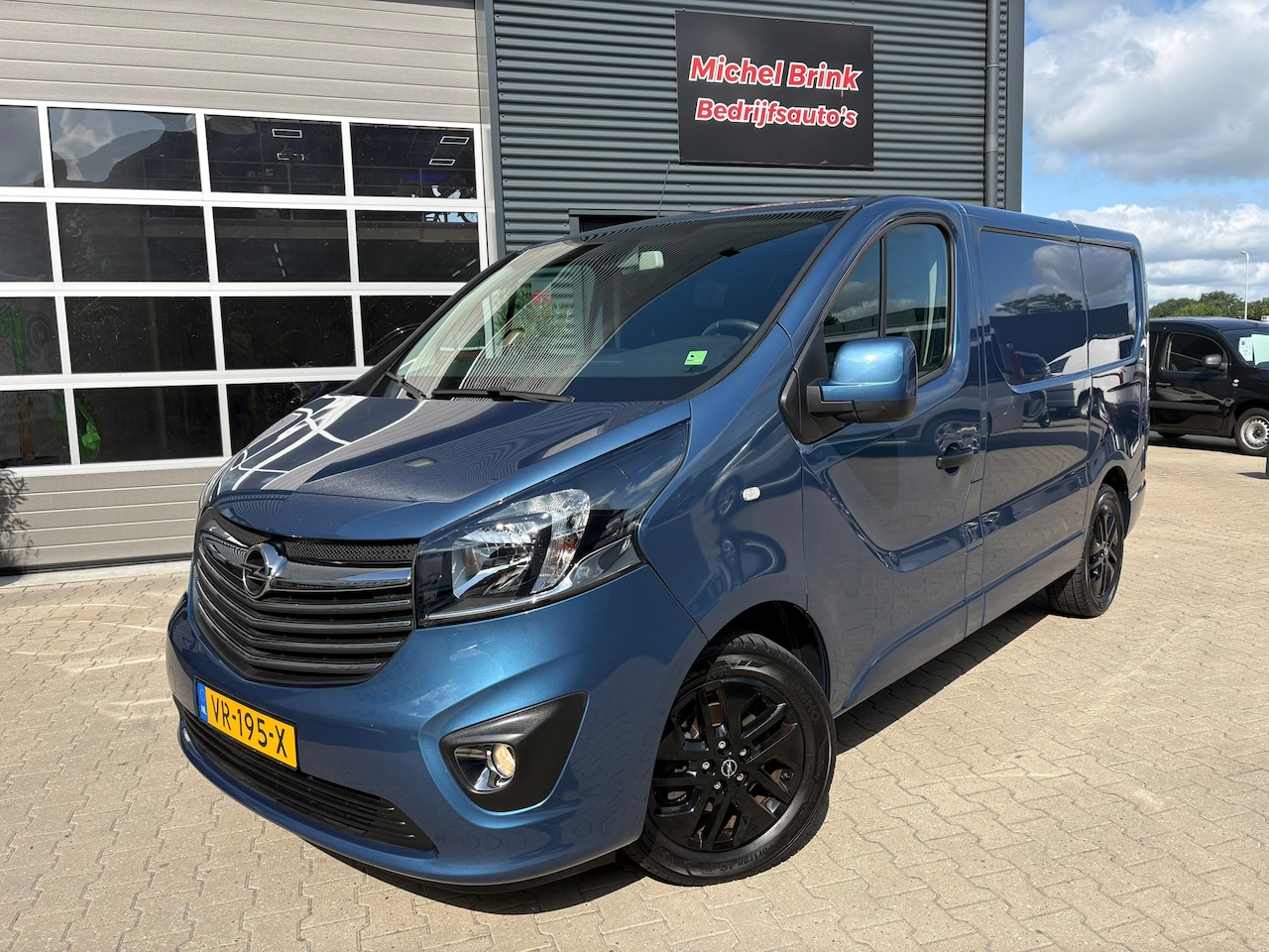 Opel Vivaro - 1.6 CDTI Sport Edition Navigatie Airco - AutoWereld.nl