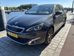 Peugeot 308 SW - 1.2 PureTech Blue Lease Premium panodak airco/ecc navigatie apk
