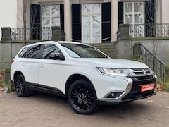 Mitsubishi Outlander - 2.0 Instyle+ 7P Automaat Navi Sch-Dak Trekhaak Camera Climate Cruise Ctr Full Options
