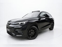 Volkswagen Tiguan - 1.5 eTSI 3x R Line PANO IQ HEAD UP H&K 360