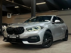 BMW 1-serie - 118i High Executive M pakket *Ambiance/PDC Camera/Head-up display/ACC
