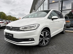 Volkswagen Touran - 2.0 TDI Highline 7 Persoons | Panorama | ECC | LED | Camera | LMV | Full options | Adap cr