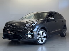 Kia e-Niro - DynamicPlusLine 64 kWh | SOH 96% | 3 Fase | Warmtepomp | Trekhaak afneembaar