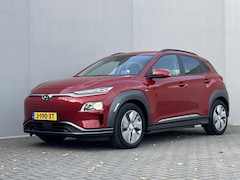 Hyundai Kona Electric - EV Fashion Design 39 kWh / Dealer onderhouden / Accu SoH 98, 6 % / HUD / Warmtepomp / CCS
