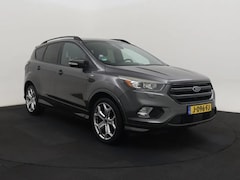 Ford Kuga - 1.5 EcoBoost Vignale Gratis Afleverpakket | Trekhaak | Pano | Winterpakket |