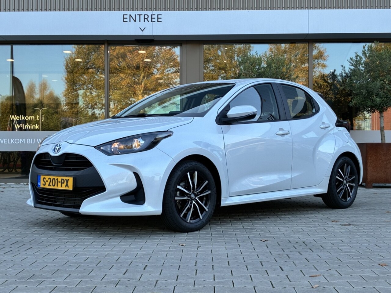 Toyota Yaris - 1.5 Hybrid Active | Camera | Climate Control - AutoWereld.nl