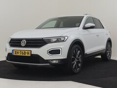 Volkswagen T-Roc - 1.5 TSI Sport l LED l Climate contr | Cruise contr adapt | Rode Remklauwen l Apple carplay