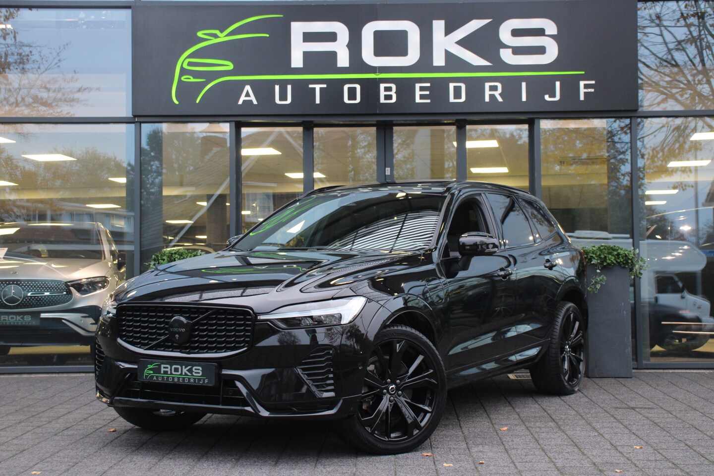 Volvo XC60 - 2.0 T6 Plug-in hybrid AWD Plus Dark Navi/360 Camera/Keyless/Harman Kardon/Memory/Panoramad - AutoWereld.nl