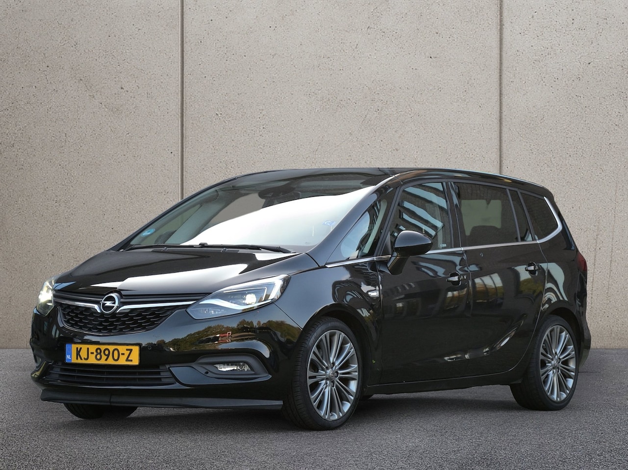 Opel Zafira - 1.4 Turbo 140PK Innovation 7p. | Leder | Achteruitrijcamera | Panoramadak | Trekhaak - AutoWereld.nl