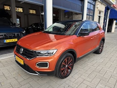 Volkswagen T-Roc - 1.6 TDI Business de Luxe CARPLAY/CLIMA/BTW AUTO