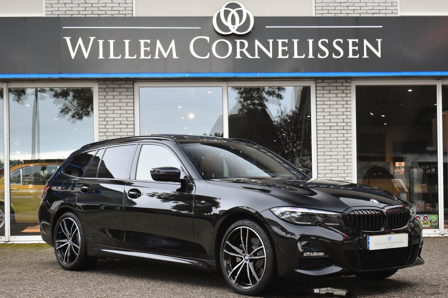 BMW 3-serie Touring - 320e Business Edition Plus 320e Business Edition Plus - AutoWereld.nl