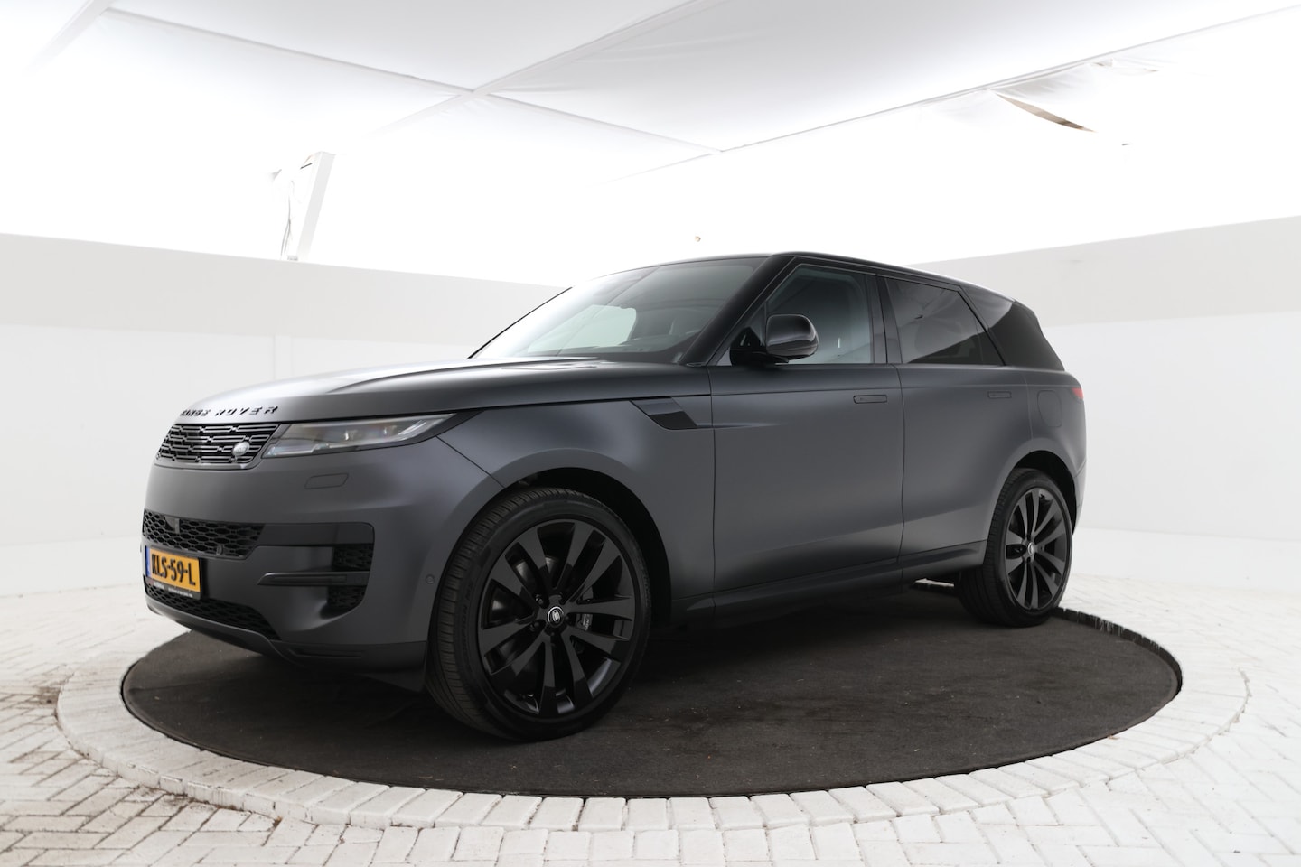 Land Rover Range Rover Sport - 3.0 P460e PHEV Xpell Black pack, Panorama, Trekhaak, Meridian 3D - AutoWereld.nl