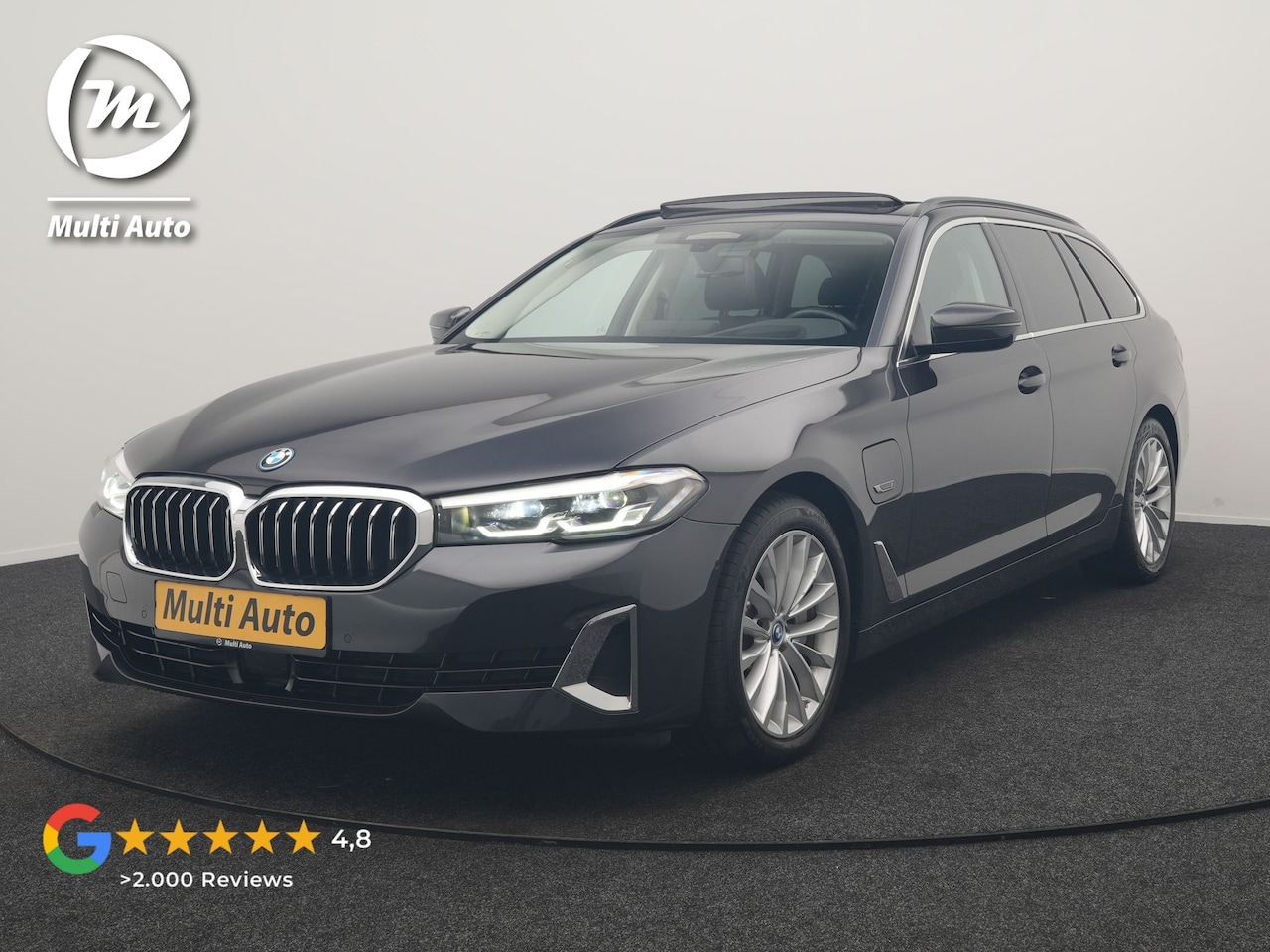 BMW 5-serie Touring - 530e Luxury Line PHEV 293pk Dealer O.H. | Trekhaak Af Fabriek | Panodak | Adaptive Cruise - AutoWereld.nl