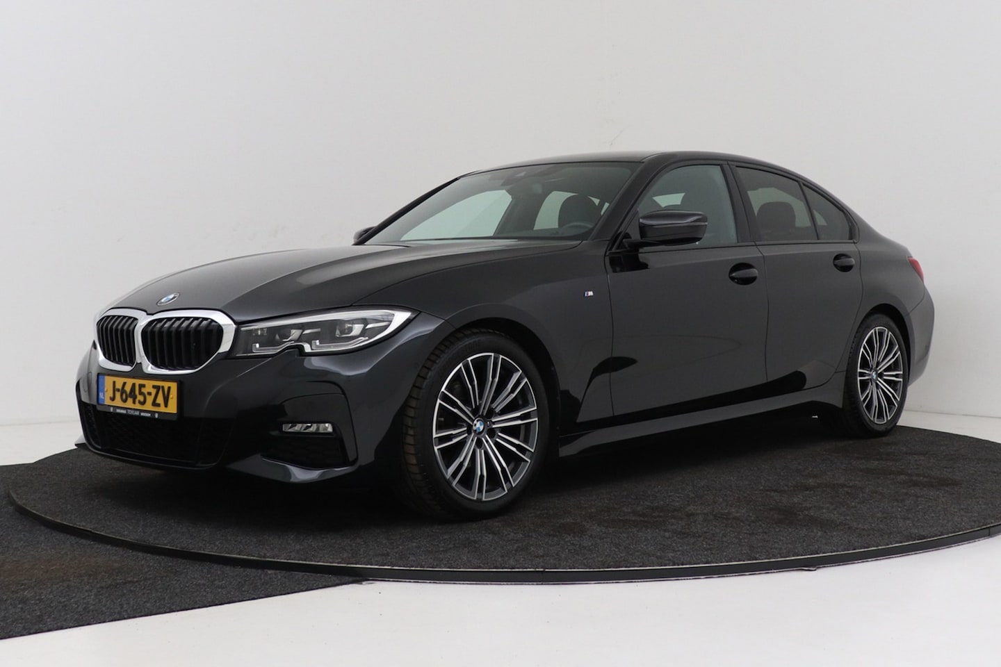 BMW 3-serie - 320i High Executive Edition | M-Sport | Org NL | Leer | Sportstoelen | CarPlay | Stoelverw - AutoWereld.nl