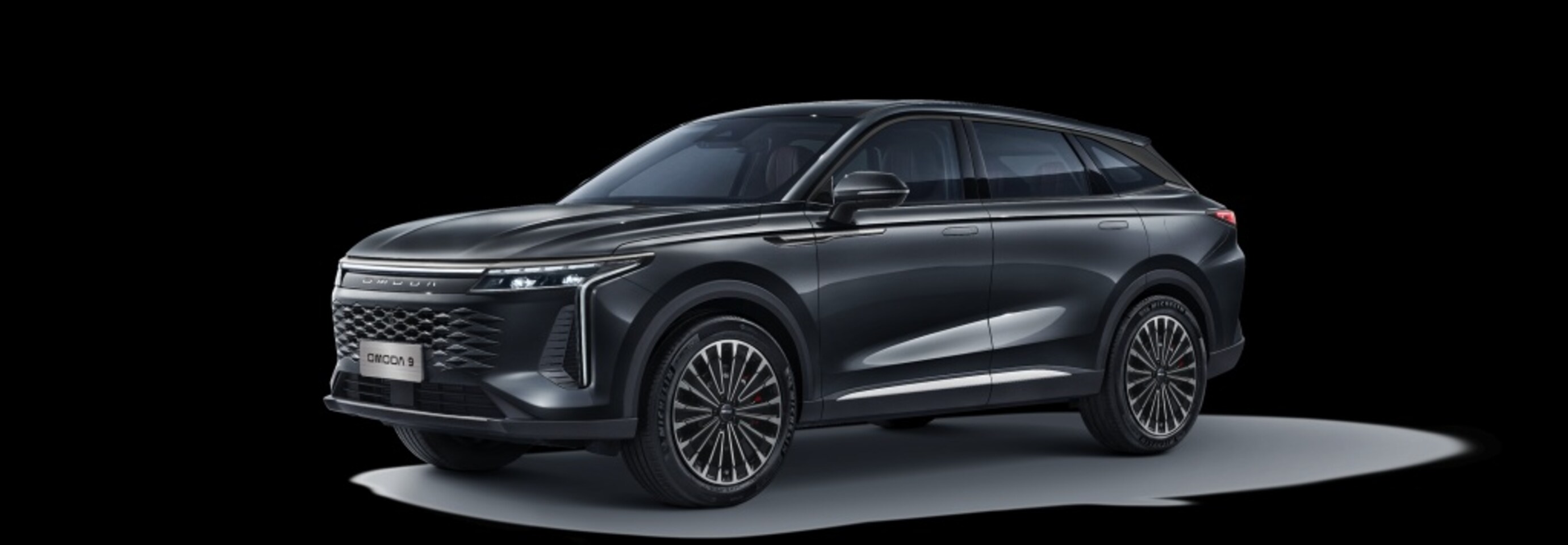 Omoda 9 - 1.5T-GDi SHS-P Premium NEW | PANO | 360° | HUD | SONY | ADAPTIVE | STOELVENT. | STOELMASSA - AutoWereld.nl