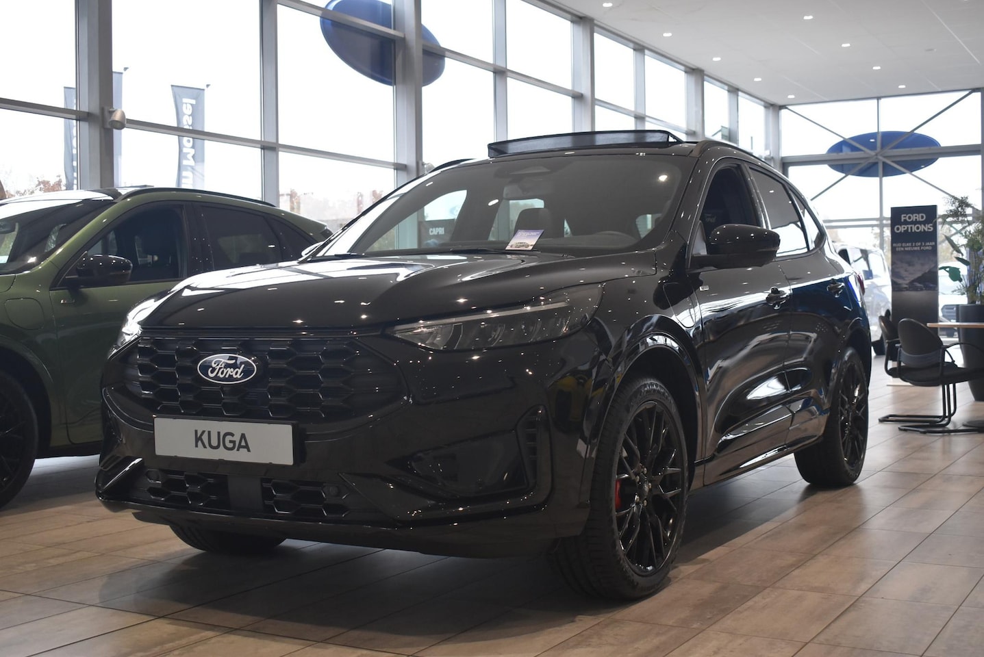 Ford Kuga - 2.5 PHEV ST-Line X BlackPackage | Van Mossel Voorraad | Panoramadak | Elektrisch Wegklapba - AutoWereld.nl
