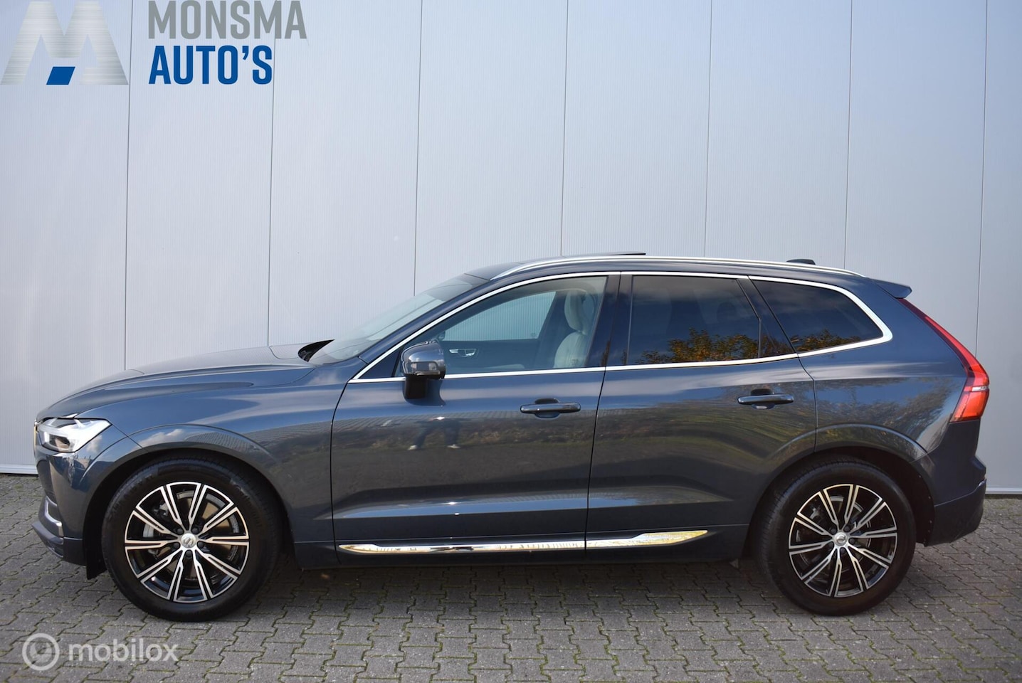 Volvo XC60 - 2.0 T5 AWD Inscription Pano Luchtvering ACC Nappa Stoelventilatie Standkachel 1e Eigenaar! - AutoWereld.nl