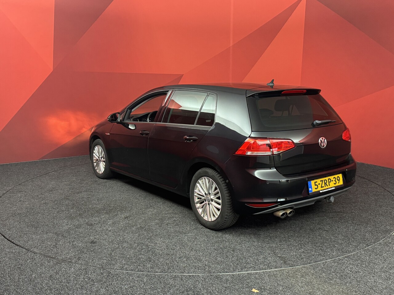 Volkswagen Golf - 1.4 TSI Highline | Navigatie | Cruise Control | APK 11-08-2027 | - AutoWereld.nl