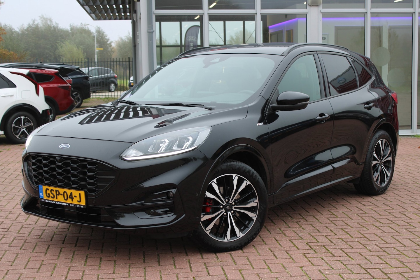 Ford Kuga - 1.5 EcoBoost ST-Line 1.5 EcoBoost ST-Line, Driver Assistance en Winterpack, Trekhaak - AutoWereld.nl
