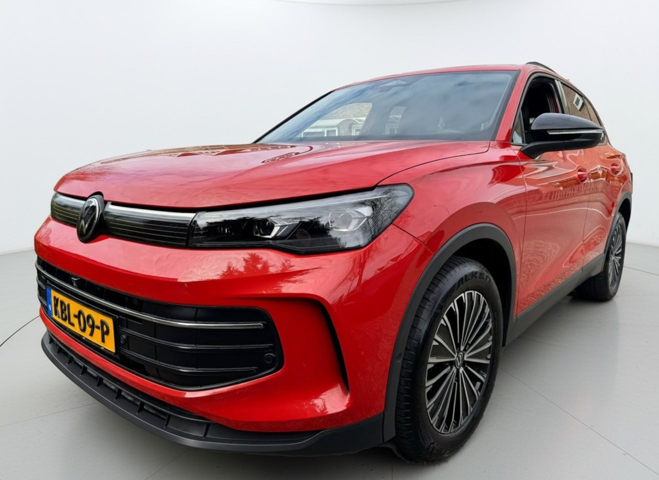 Volkswagen Tiguan - 1.5 eTSI 150PK DSG LIFE GOAL IQ.LIGHT/360°CAMERA/TREKHAAK - AutoWereld.nl