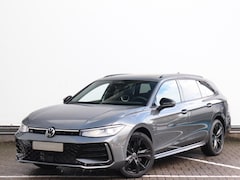 Volkswagen Passat Variant - 1.5 eHybrid R-Line Edition | Trekhaak | Panoramadak | Adaptief onderstel | Elektrisch vers