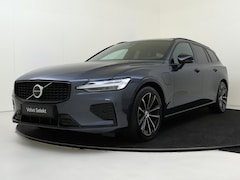 Volvo V60 - T6 AWD Plus Dark | Trekhaak | Panoramadak | HUD |