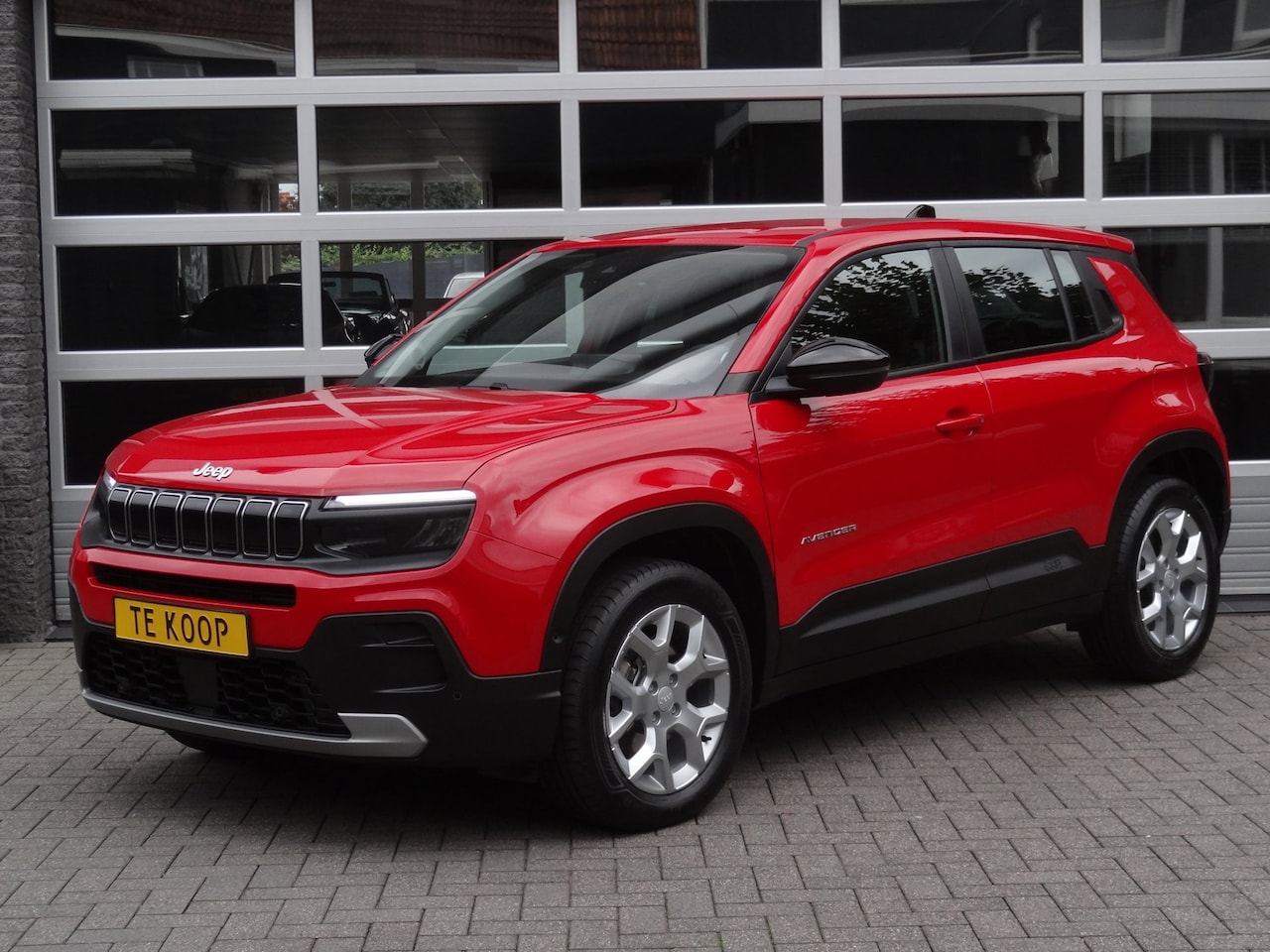 Jeep Avenger - 1.2 e-Hybrid Summit 1.2 e-Hybrid Summit, Automaat 1e eigenaar - AutoWereld.nl