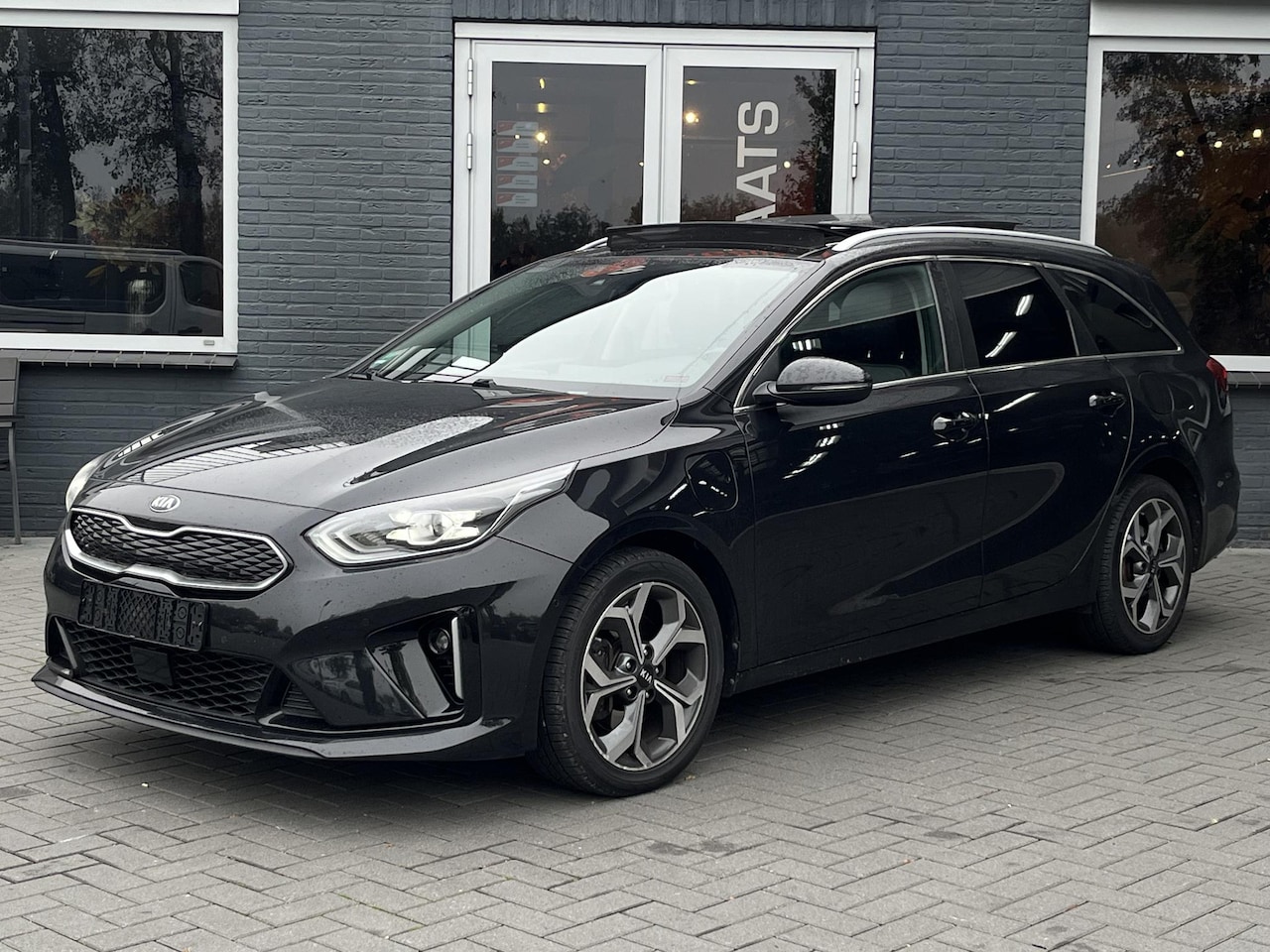 Kia Cee'd Sportswagon - Ceed 1.6 GDI PHEV ExecutiveLine Ventilatiestoelen, Panoramadak, Stoel/Stuurwiel verwarming - AutoWereld.nl