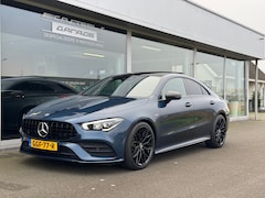 Mercedes-Benz CLA-Klasse - 180 AMG night-pakket automaat , Panoramaschuifdak , achteruitrijcamera , apple-carplay