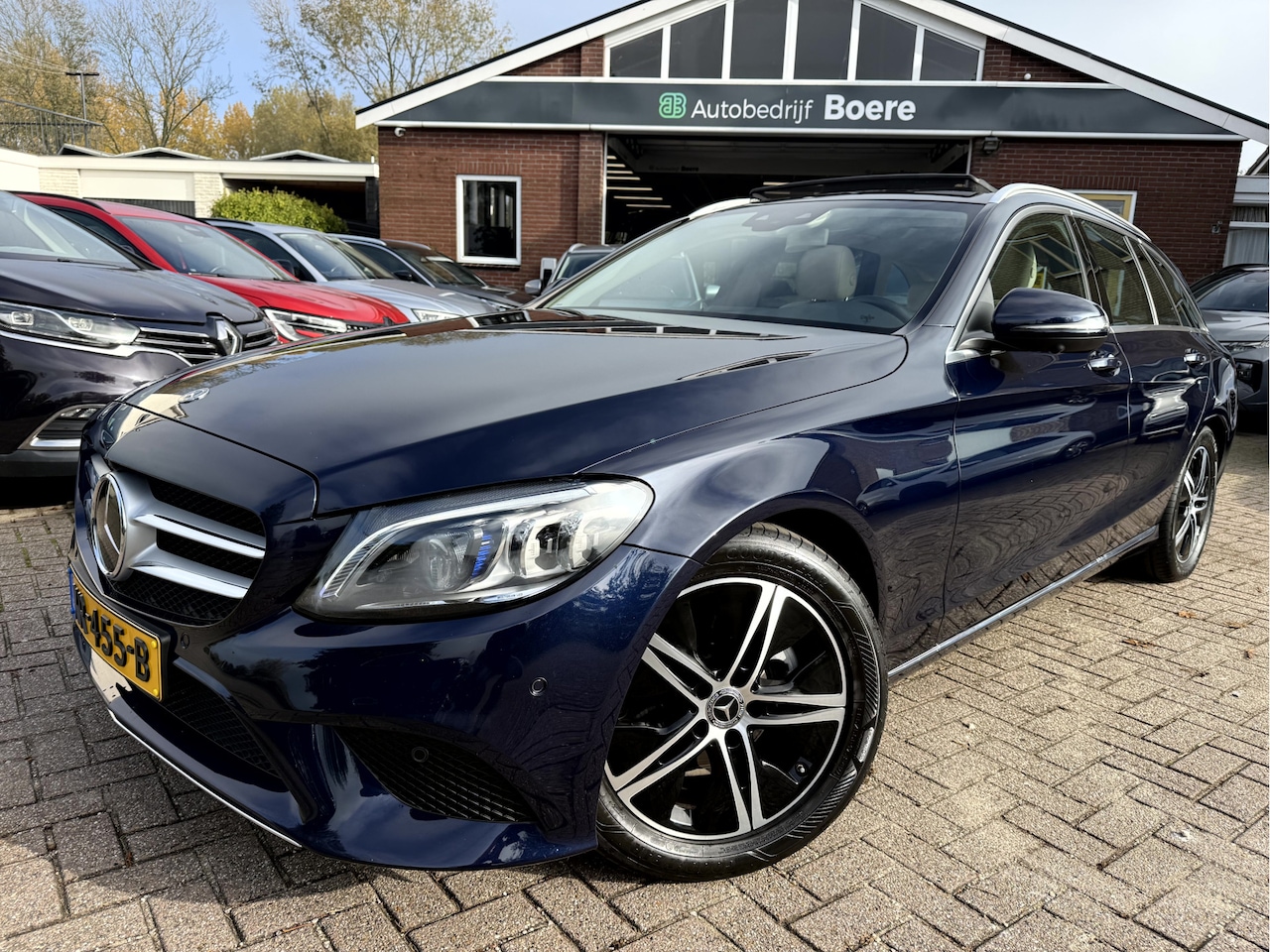 Mercedes-Benz C-klasse Estate - 180 AMG Plus Upgrade Edition Panoramadak, Trekhaak, 360 camera - AutoWereld.nl