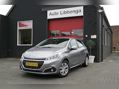 Peugeot 208 - 1.2 PureTech Signature AUTOMAAT / AIRCO / CRUISE / NAVI / 1E EIGENAAR / METALLIC / CV / RE