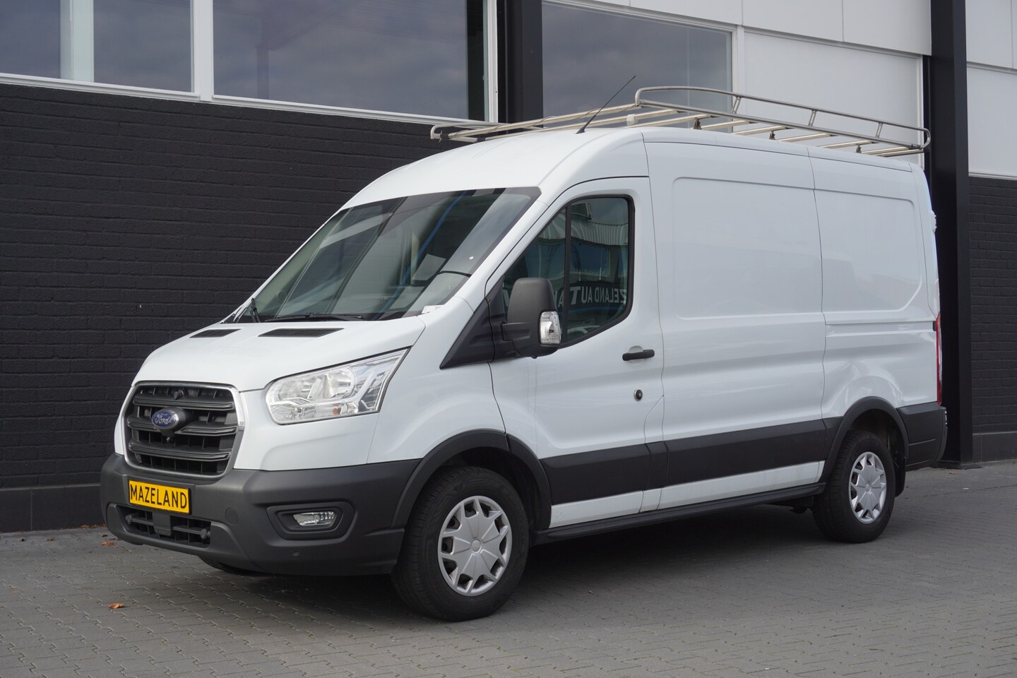 Ford Transit - 2.0 TDCI 170PK L2H2 Automaat EURO 6 - Airco - Navi - Cruise - €17.950,- Excl. - AutoWereld.nl
