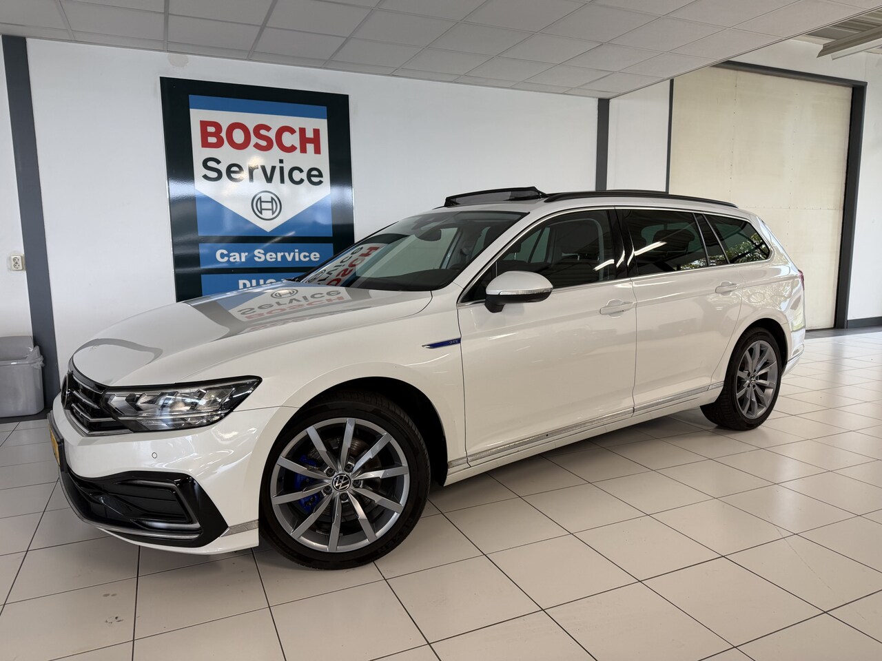 Volkswagen Passat Variant - 1.4 TSI PHEV GTE Business Panoramadak / Trekhaak  / Carplay /elec a klep - AutoWereld.nl