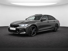 BMW 3-serie - 320e M Sport Automaat / Schuif-kanteldak / Sportstoelen / Achteruitrijcamera / Adaptieve L