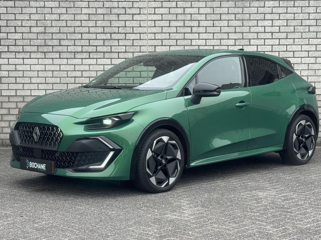 Renault Clio - 1.8 Hybrid 160 Techno | Trekhaak | Stoelverwarming | 360° Camera | Navigatie | - AutoWereld.nl