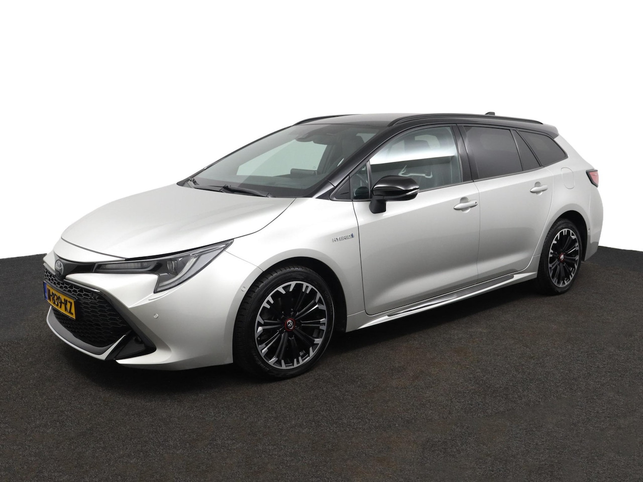 Toyota Corolla Touring Sports - 1.8 Hybrid GR-Sport | Trekhaak | Parkeersensoren rondom | Sportstoelen | Camera | 10 Jaar - AutoWereld.nl